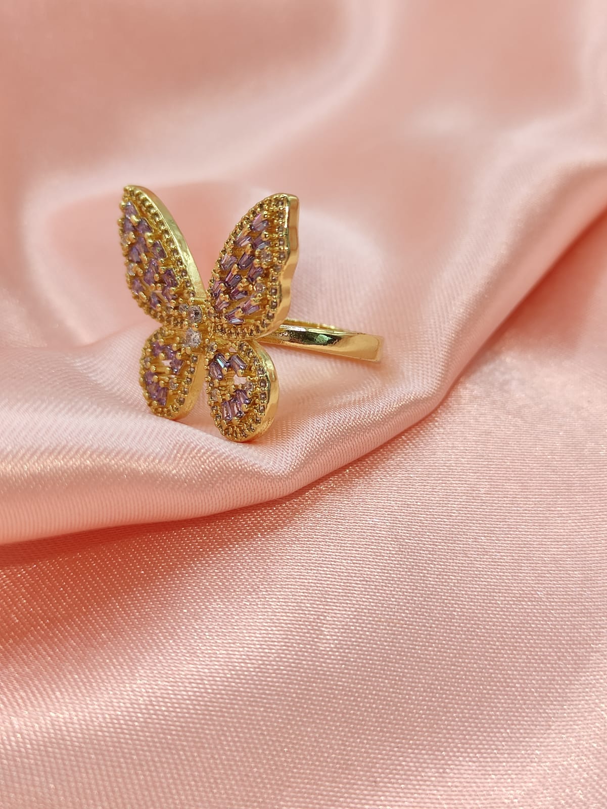 Anillo ajustable mariposa y brillo rosa
