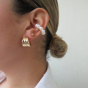 Ear cuff dorado perlas