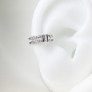 Ear cuff plateado doble línea con brillo y cristal