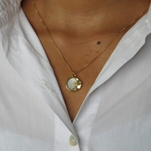 collar de sol con nácar