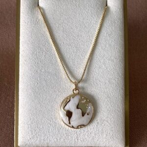 collar de mapa mundo de nácar