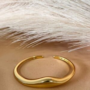Brazalete dorado liso