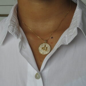 Collar de zircones con brillo