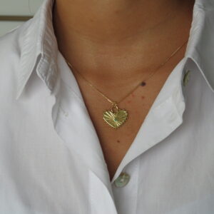 collar de corazon contextura y punto verde