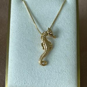 collar de caballito de mar