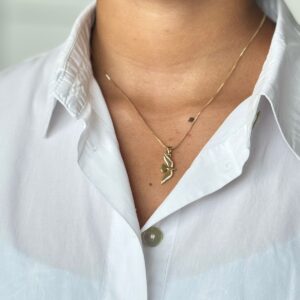 Collar de ave con zircones con brillo