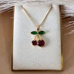 Collar ajustable de cereza de cristales con hojas verde