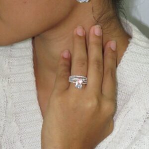 Anillo ajustable plateado tres linea con brillo y cristal