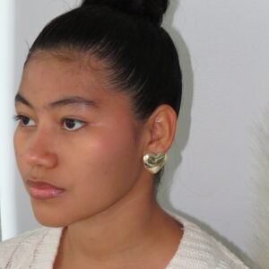 Aretes corazón plano grande dorado