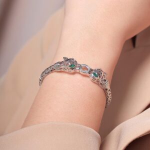 Brazalete de pantera plateada