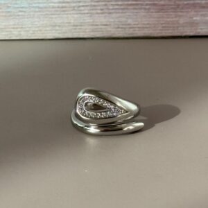 Anillo ajustable doble con piedras y brillo