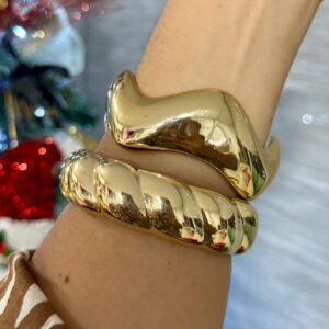 Brazalete dorado entorchado en baño de oro