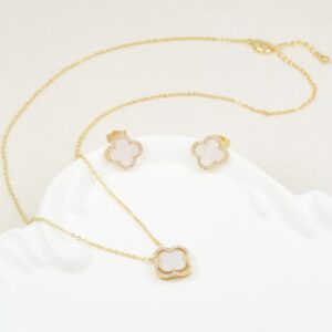 juego de collar con aretes trebol blanco