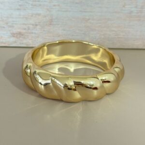 Brazalete dorado entorchado en baño de oro