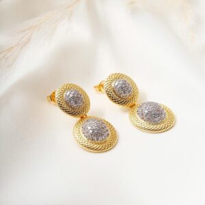 aretes dorados y plata con brillo