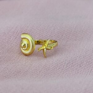 Anillo ajustable de estrella de mar y cocha, dorado