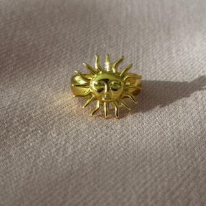 Anillo ajustable de sol dorado