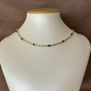 Collar, Gargantilla tennis con brillo y piedra de verde esmeralda