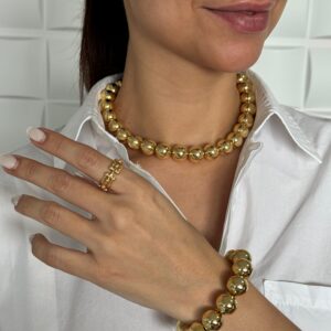 Collar, Gargantilla de balín dorado